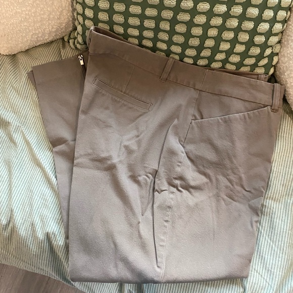 Eddie Bauer Women's Taupe chinos, zippered ankles, Blakely fit, size 14 - Picture 1 of 8